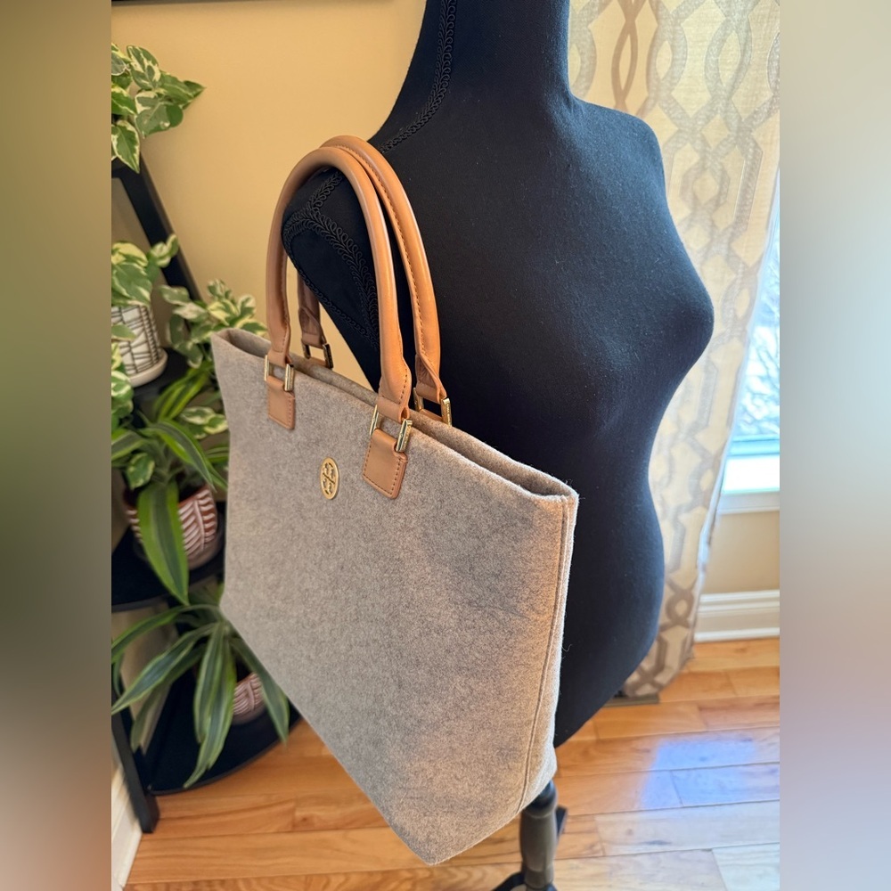 Tory Burch Dana Grayish Beige Wool/Leather Tote Bag Purse - Picture 16 of 16